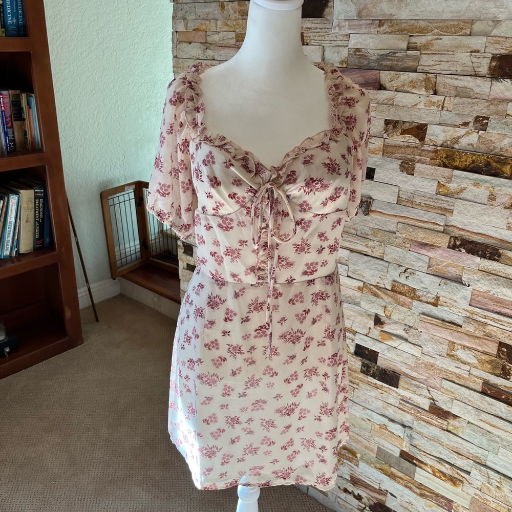 Lemon and Sage The Label Floral Mini Dress-Size Large